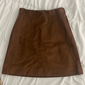 Hopper skirt